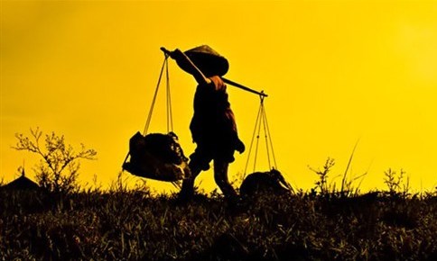 Ba bao gạo mốc xanh của người mẹ tật nguyền và tình yêu thương vô bờ bến dành cho con trai